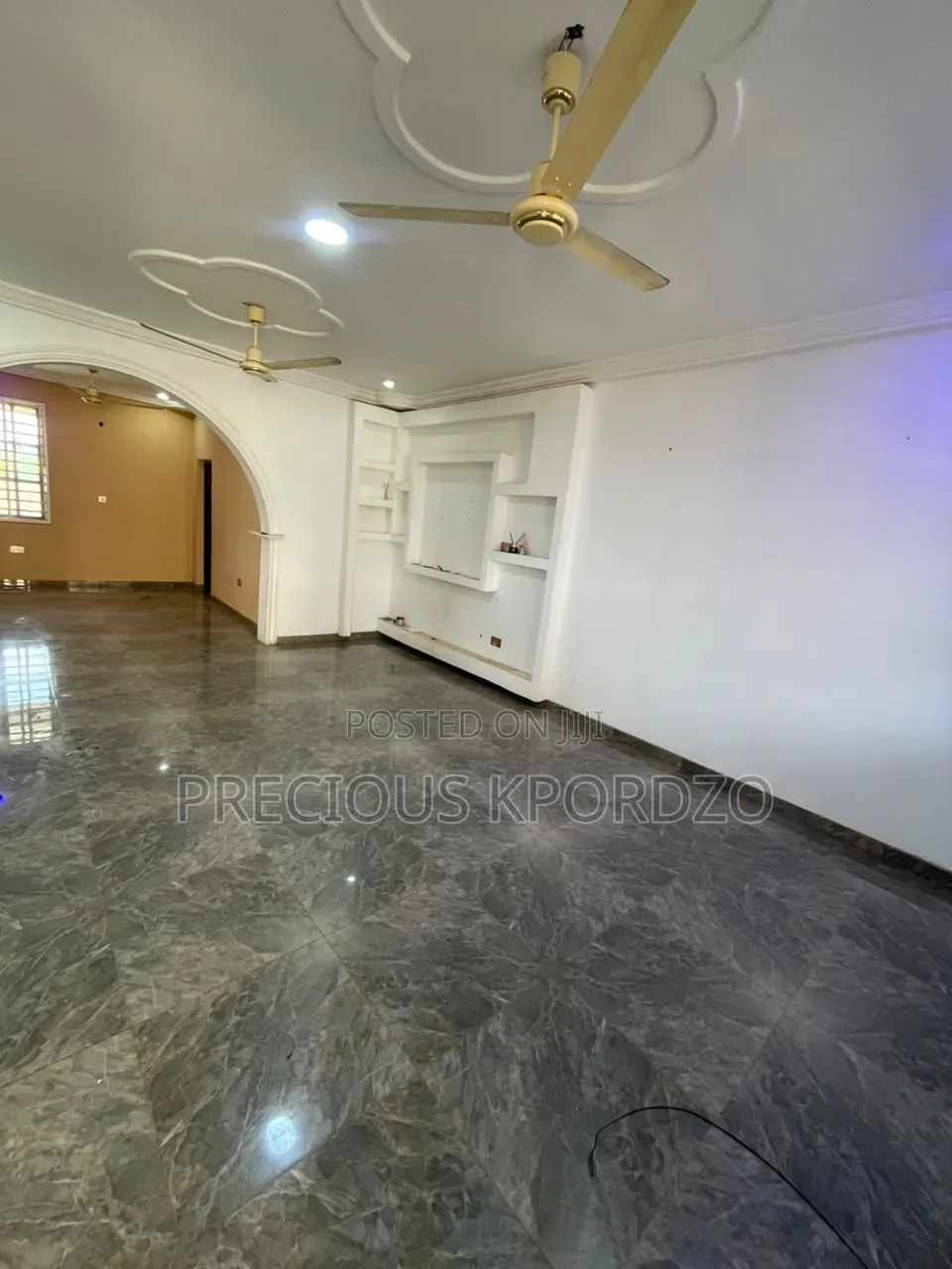 2bdrm Apartment in Ashiyie Adenta for rent