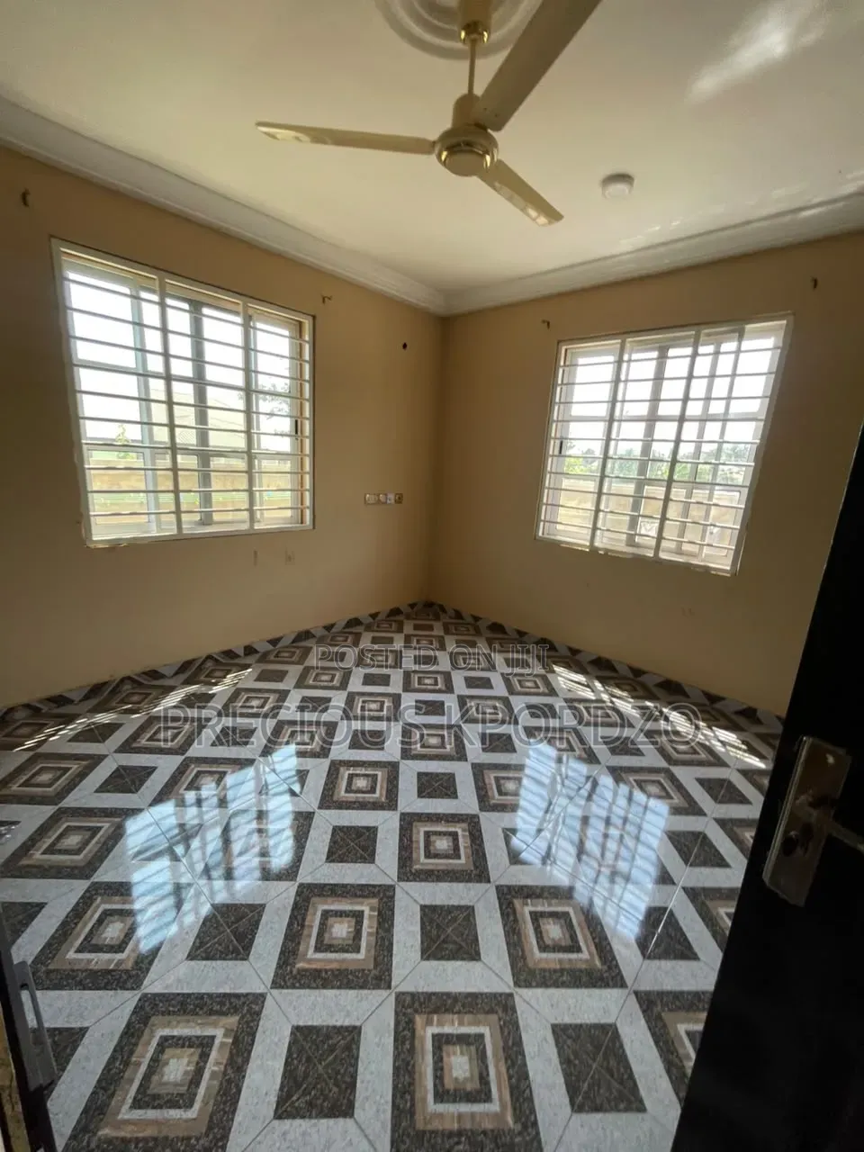 2bdrm Apartment in Ashiyie Adenta for rent