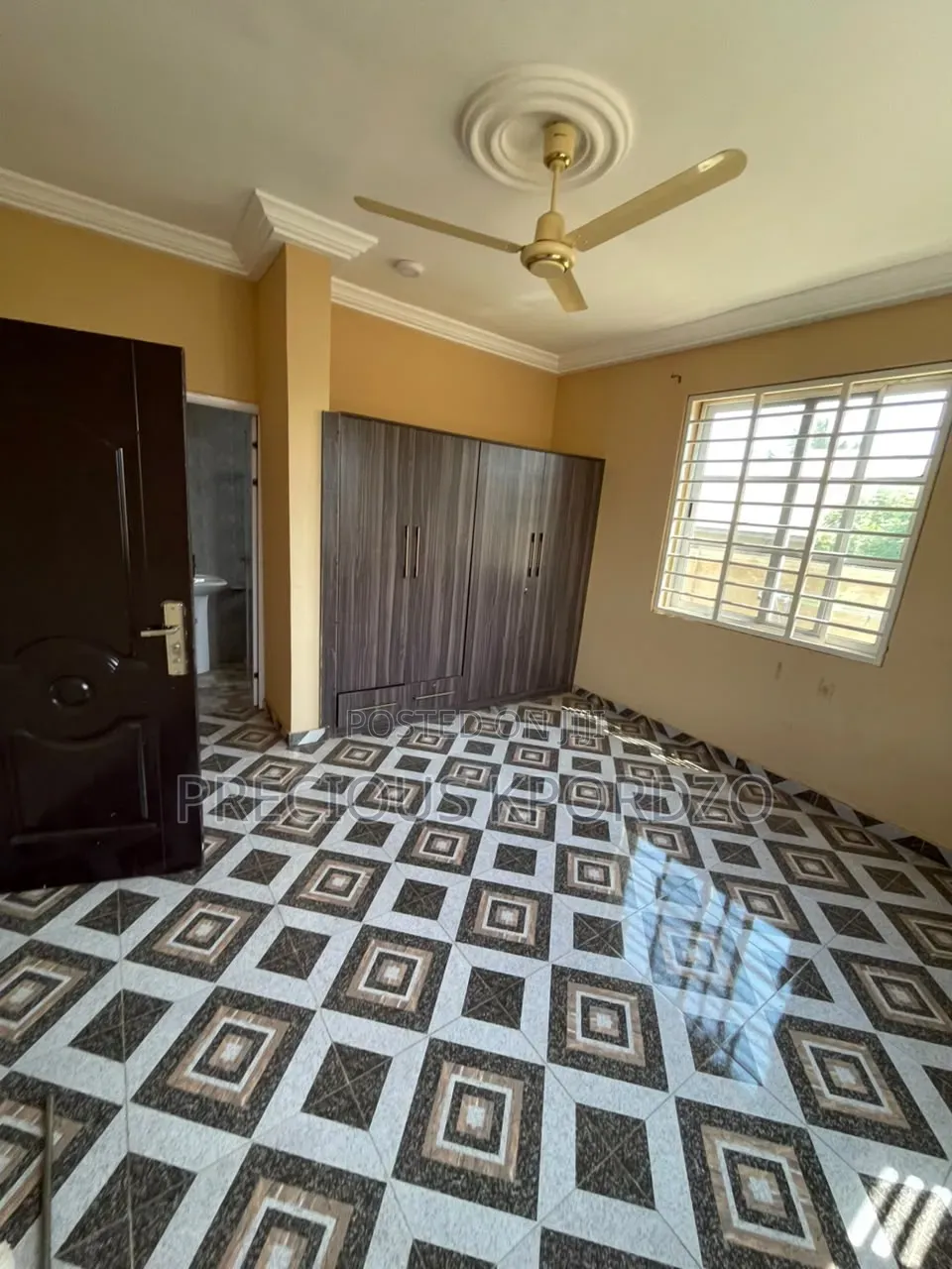 2bdrm Apartment in Ashiyie Adenta for rent