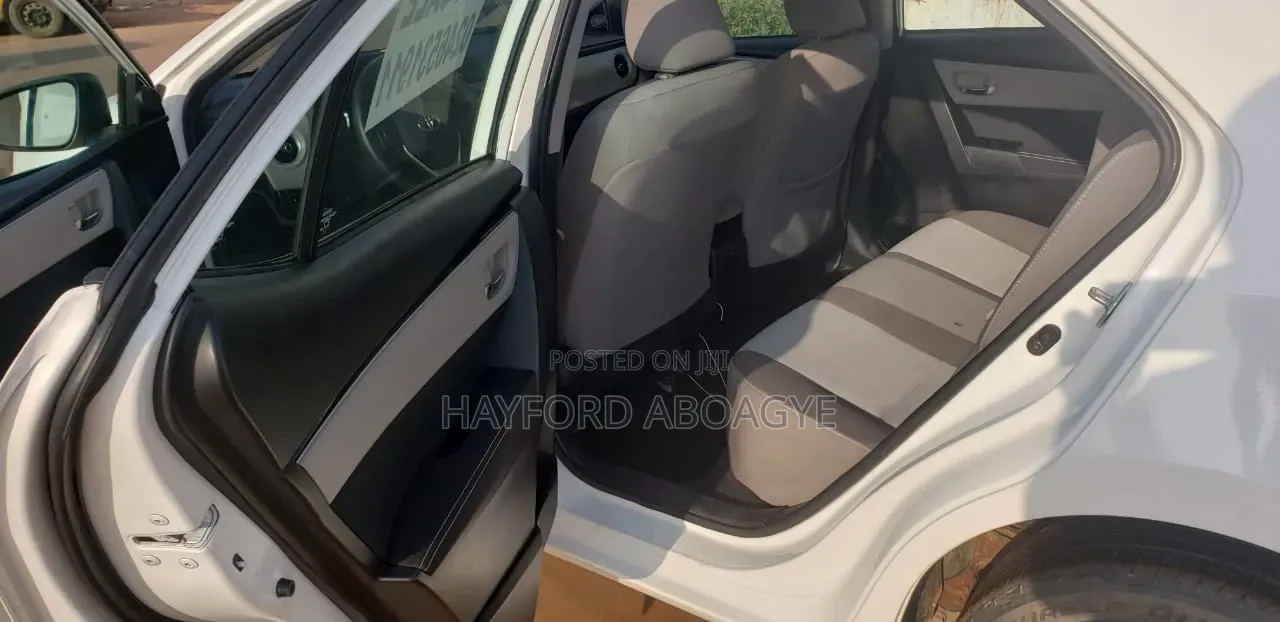 Toyota Corolla 2017 White
