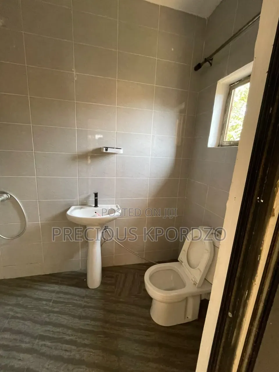 3bdrm Apartment in New Legon Adenta for rent