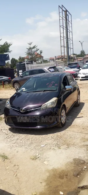 Toyota Vitz 2015 Black