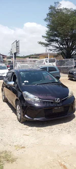 Toyota Vitz 2015 Black