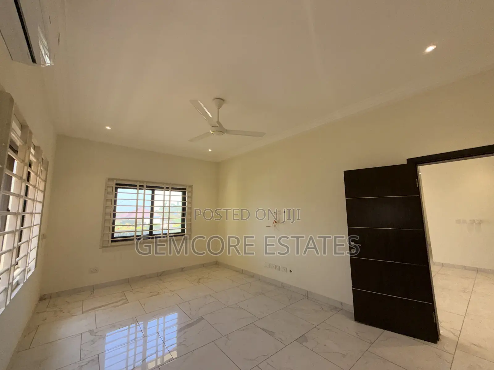 4bdrm House in School Junction, Ashaley Botwe for sale