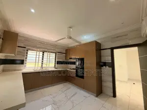 4bdrm House in School Junction, Ashaley Botwe for sale