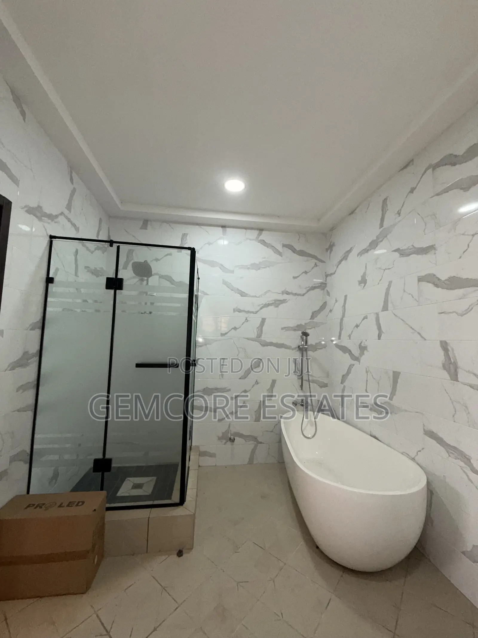 4bdrm House in School Junction, Ashaley Botwe for sale