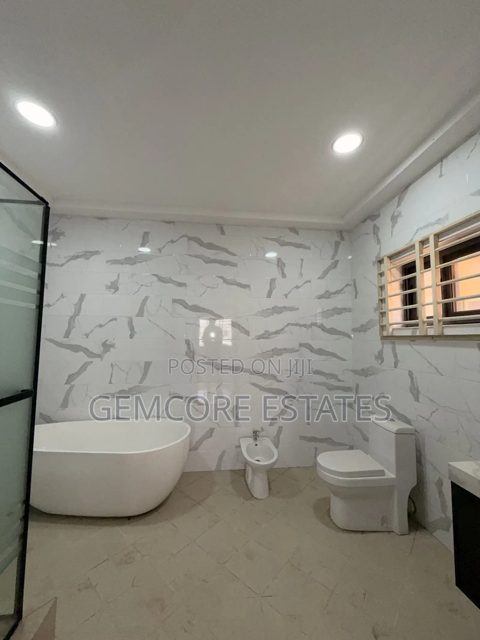 4bdrm House in School Junction, Ashaley Botwe for sale