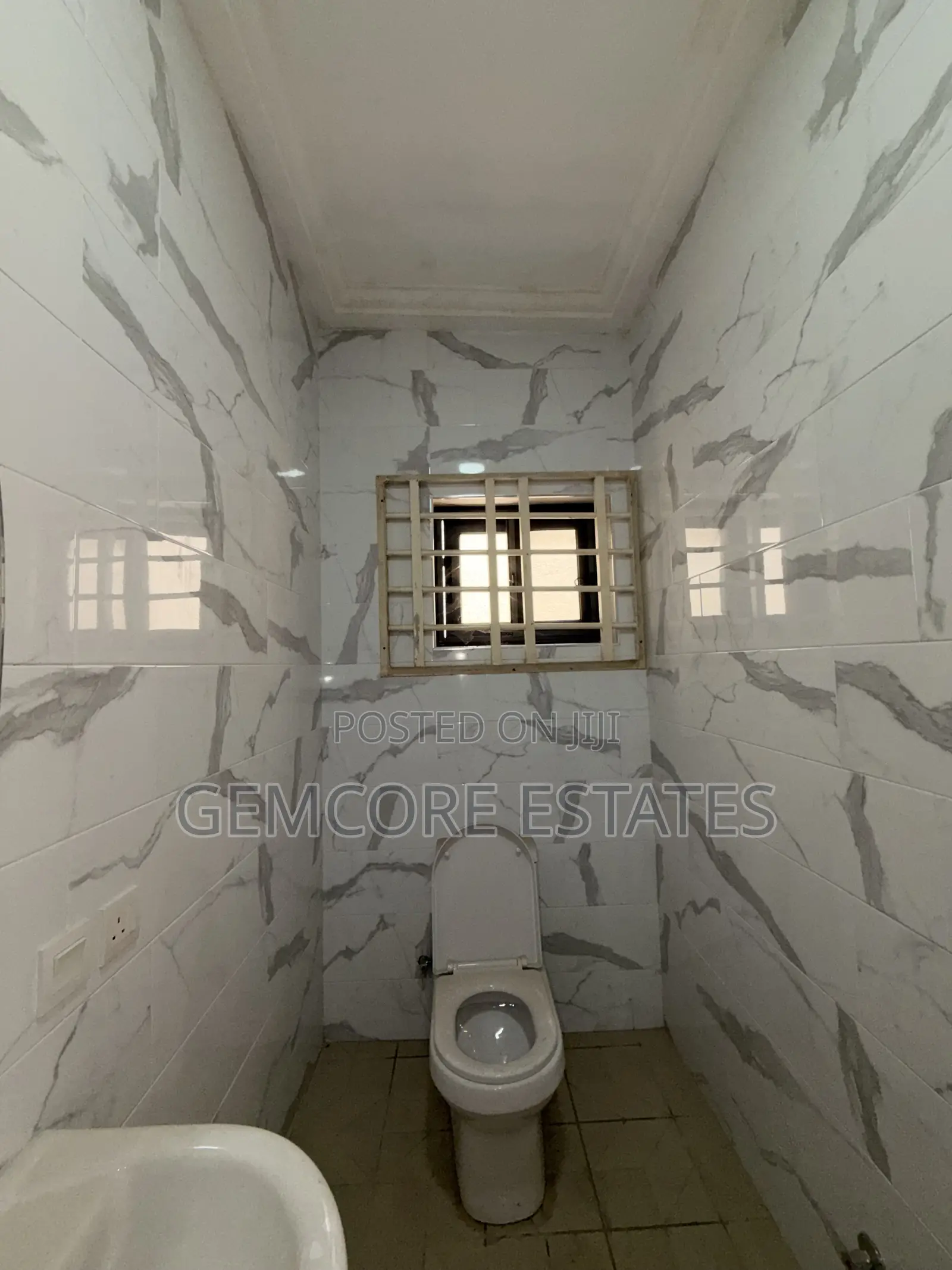 4bdrm House in School Junction, Ashaley Botwe for sale