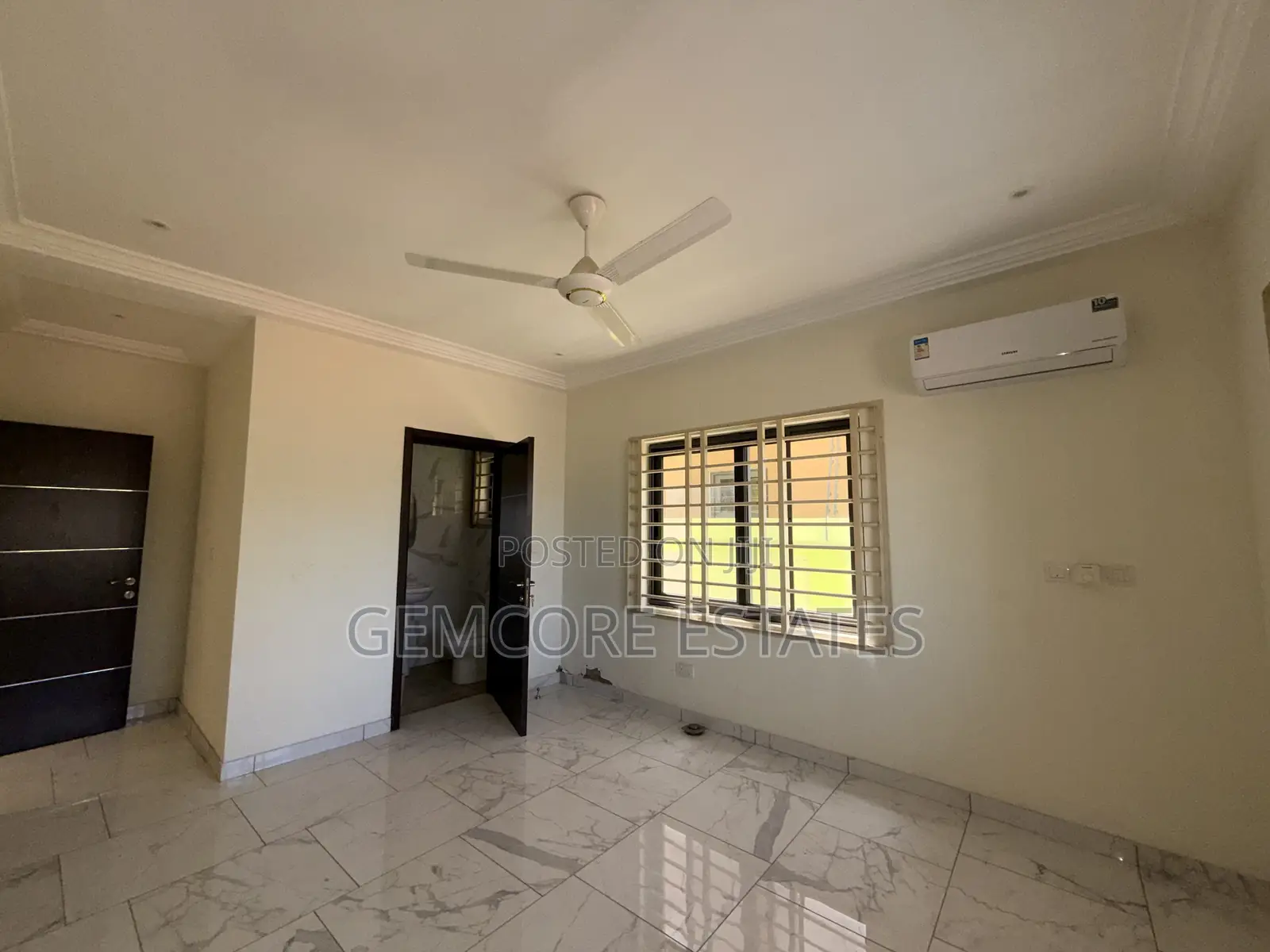 4bdrm House in School Junction, Ashaley Botwe for sale