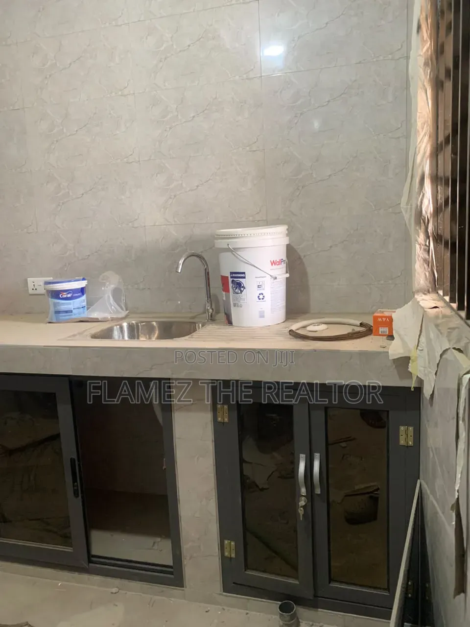 1bdrm Apartment in Stadium Road, Amasaman for rent