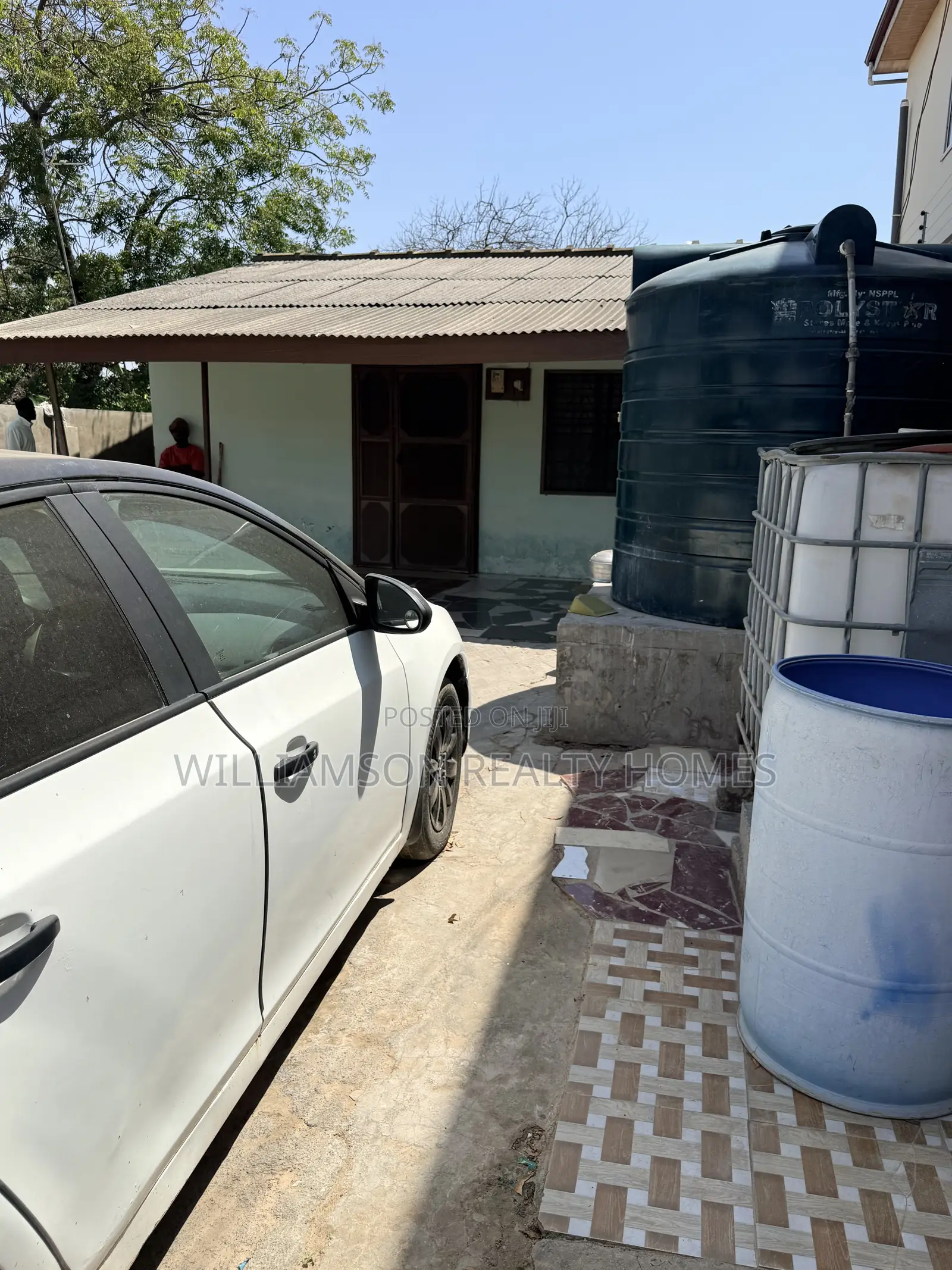 2bdrm House in Community 18 Area, Spintex for rent