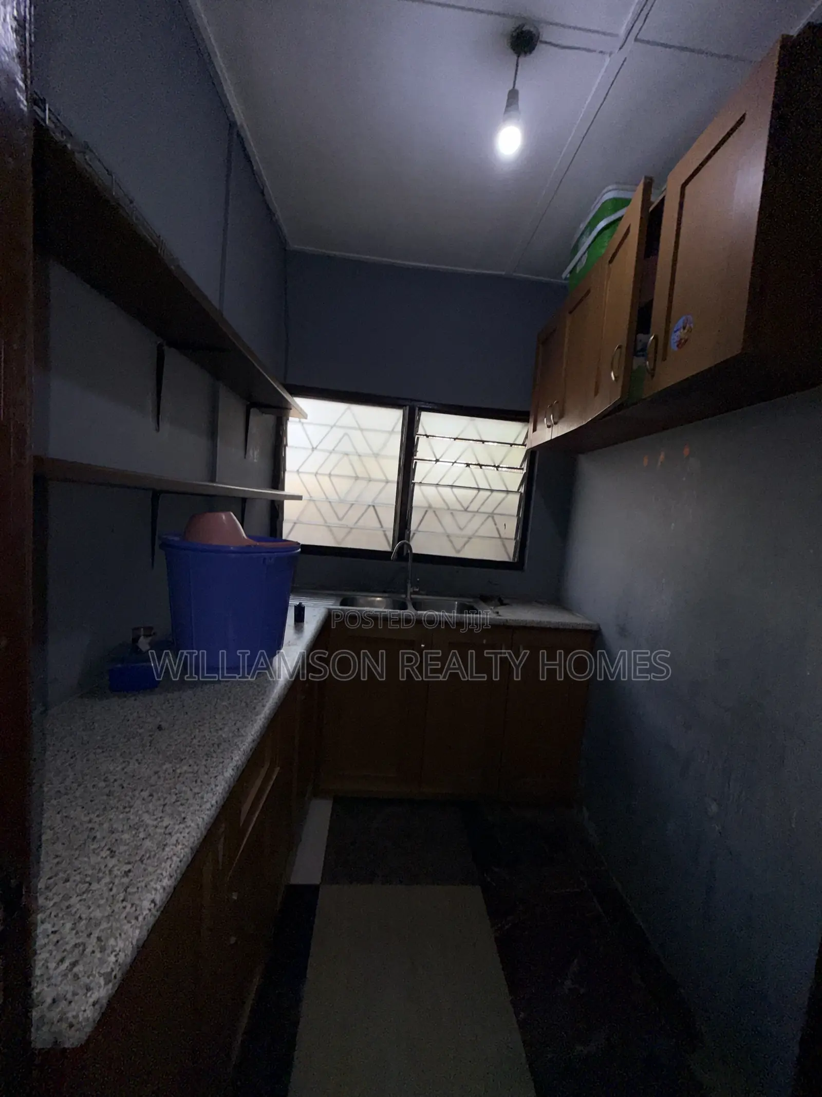 2bdrm House in Community 18 Area, Spintex for rent