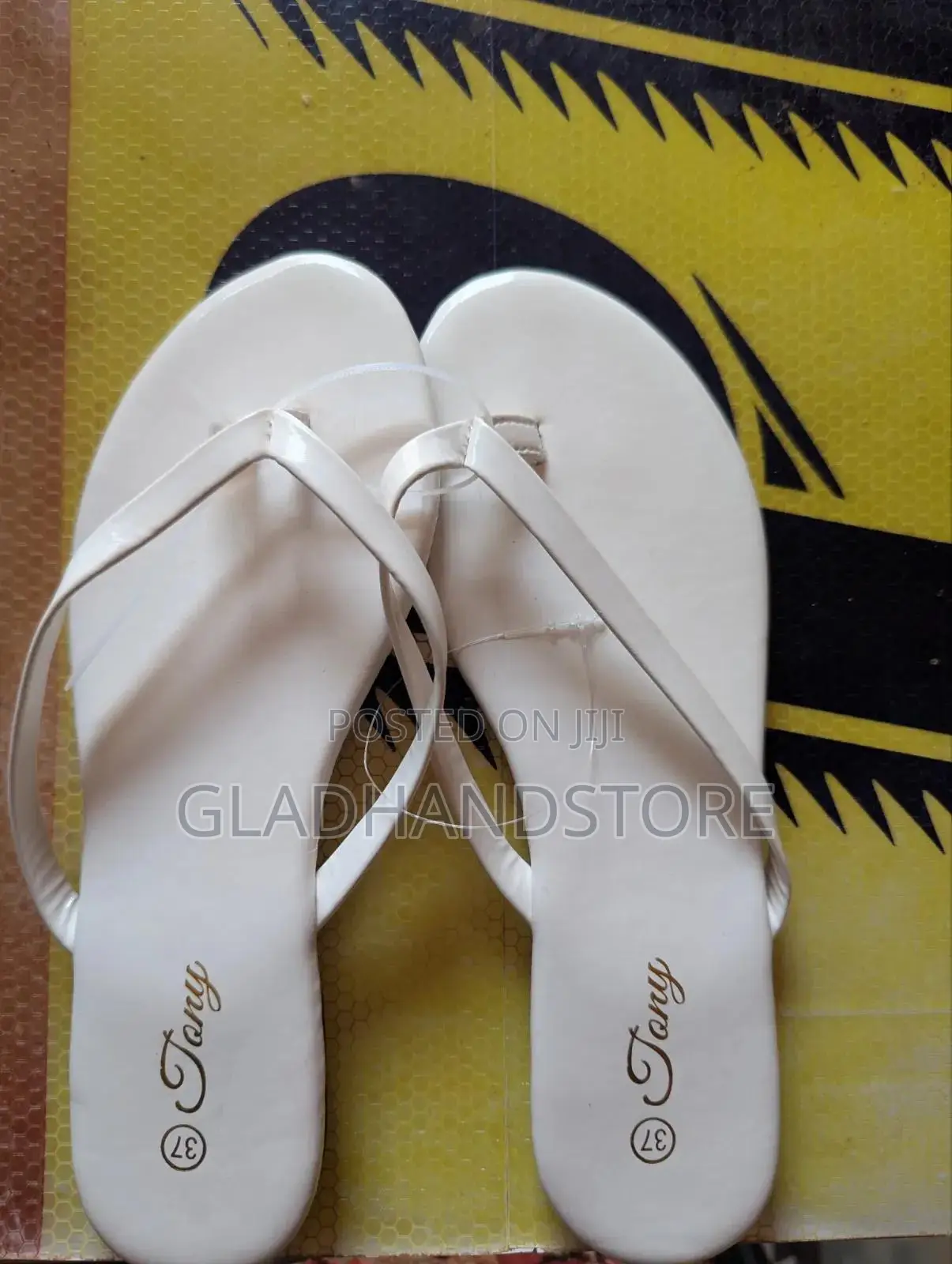 Affordable Ladies Slippers