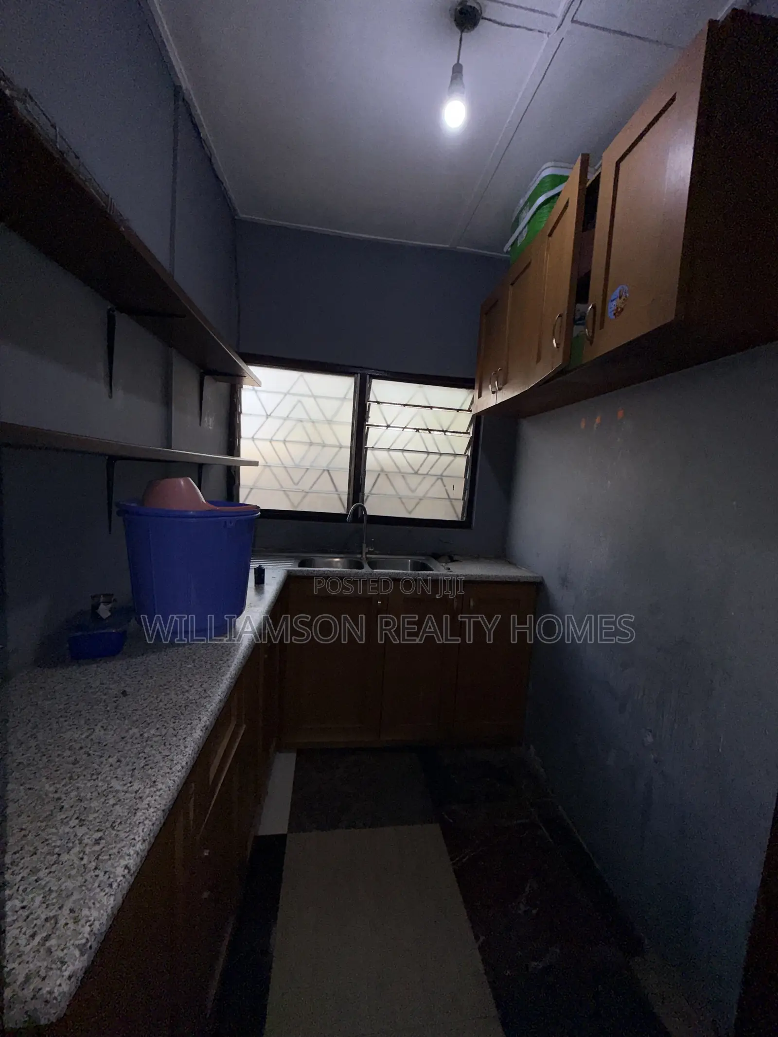 2bdrm House in Community 18 Area, Spintex for rent