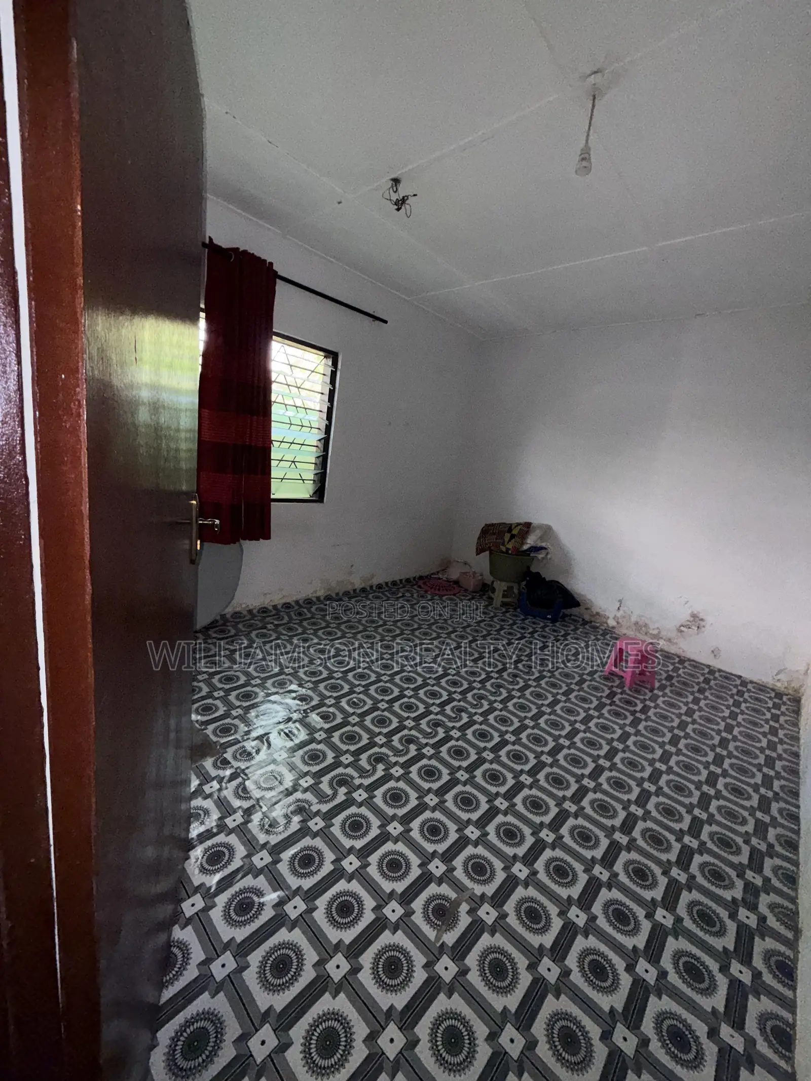 2bdrm House in Community 18 Area, Spintex for rent