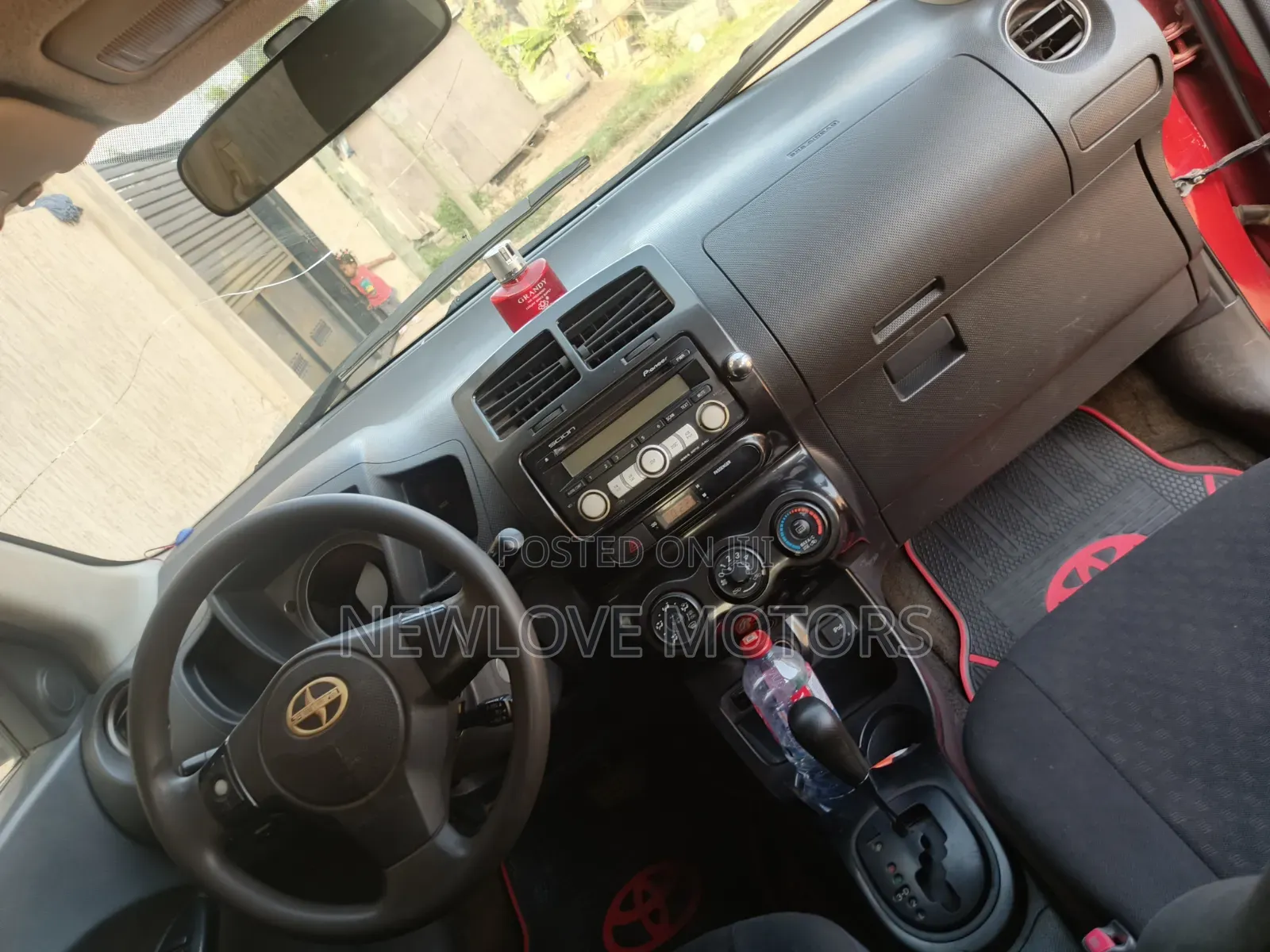Scion xD Base 2013 Red