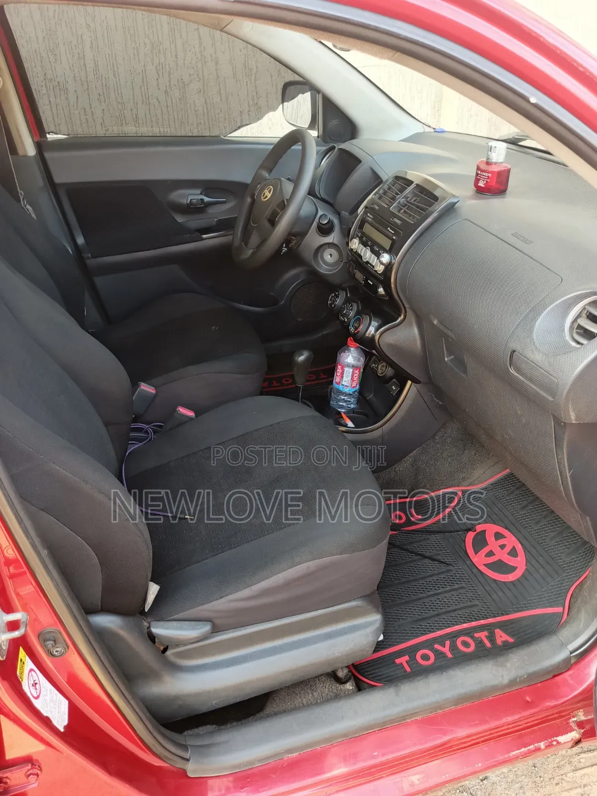 Scion xD Base 2013 Red