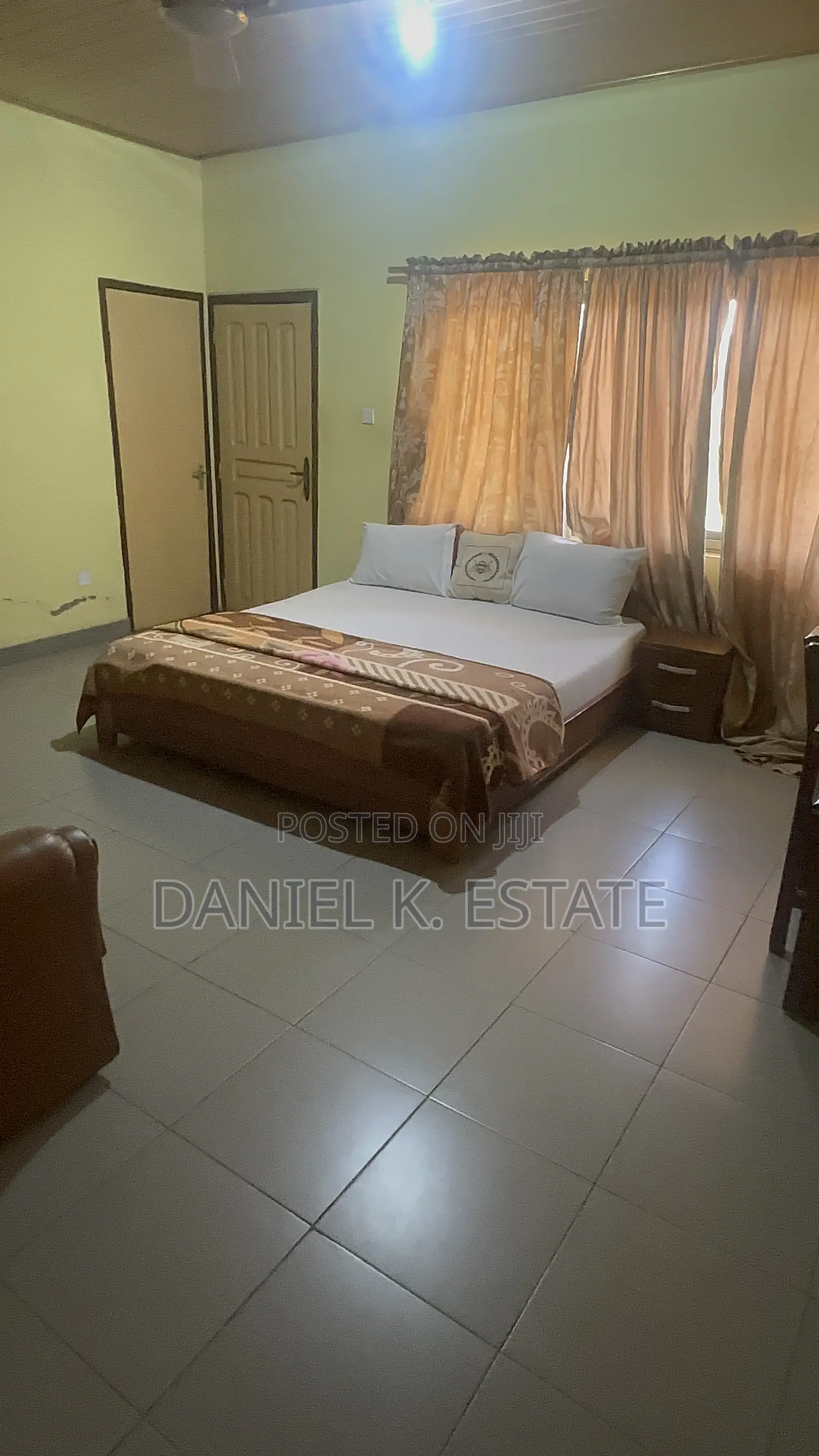 8bdrm Apartment in Ashomang Estate for rent