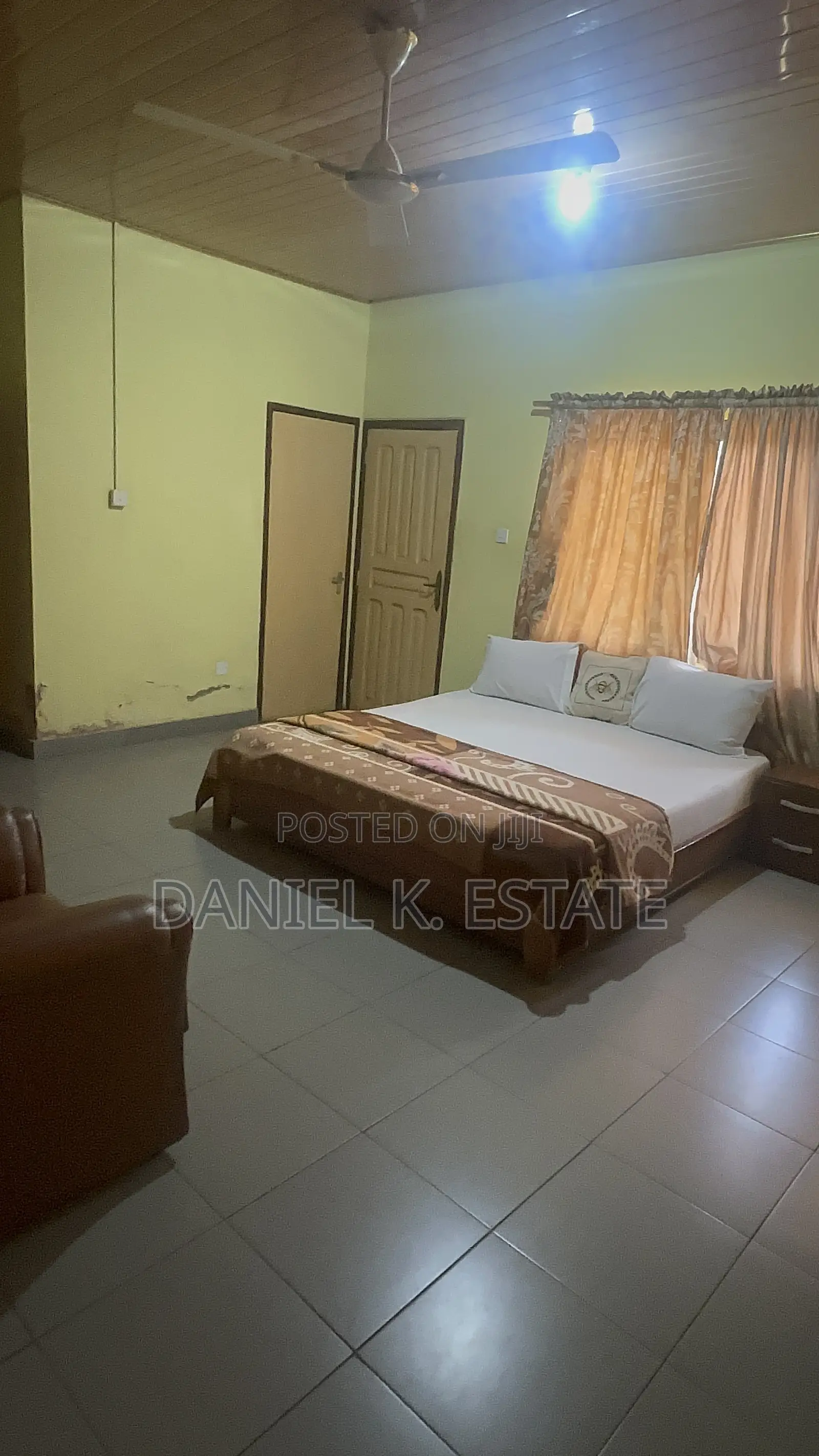 8bdrm Apartment in Ashomang Estate for rent