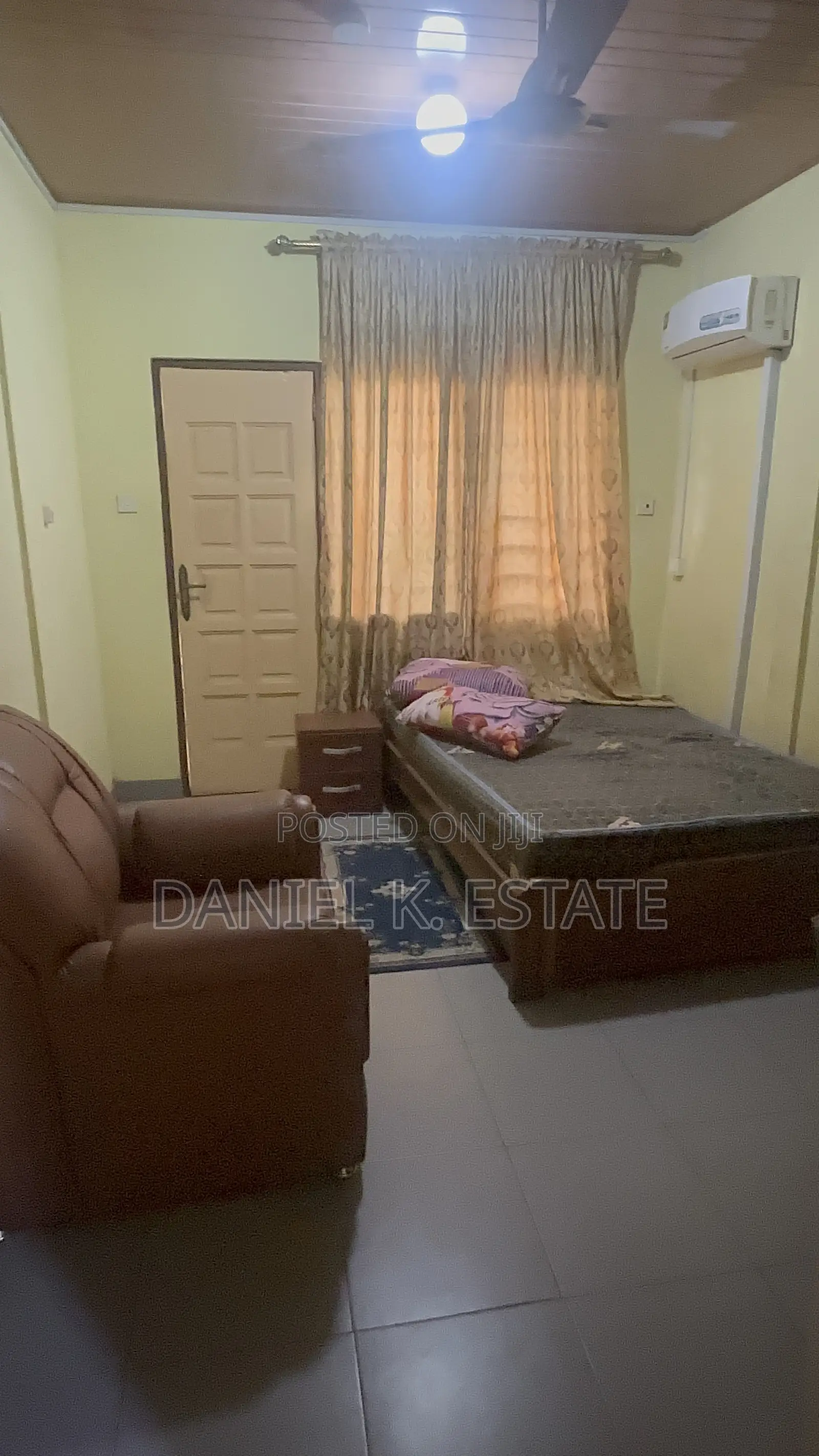 8bdrm Apartment in Ashomang Estate for rent