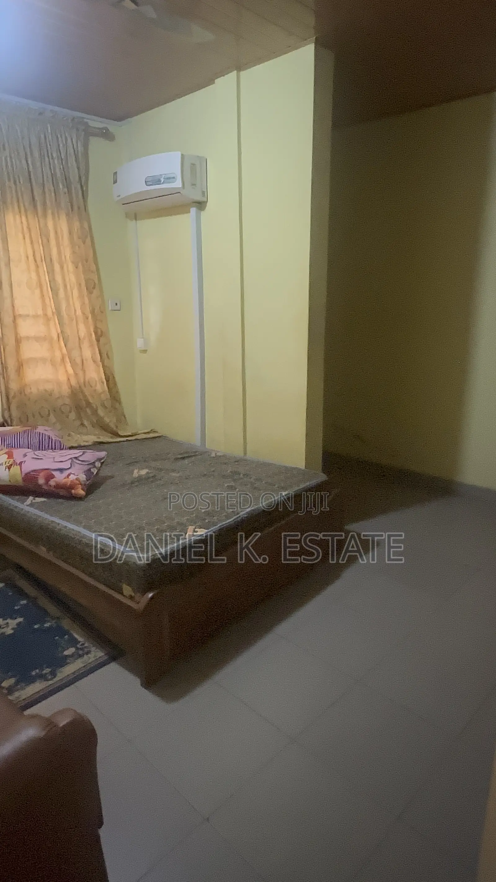 8bdrm Apartment in Ashomang Estate for rent