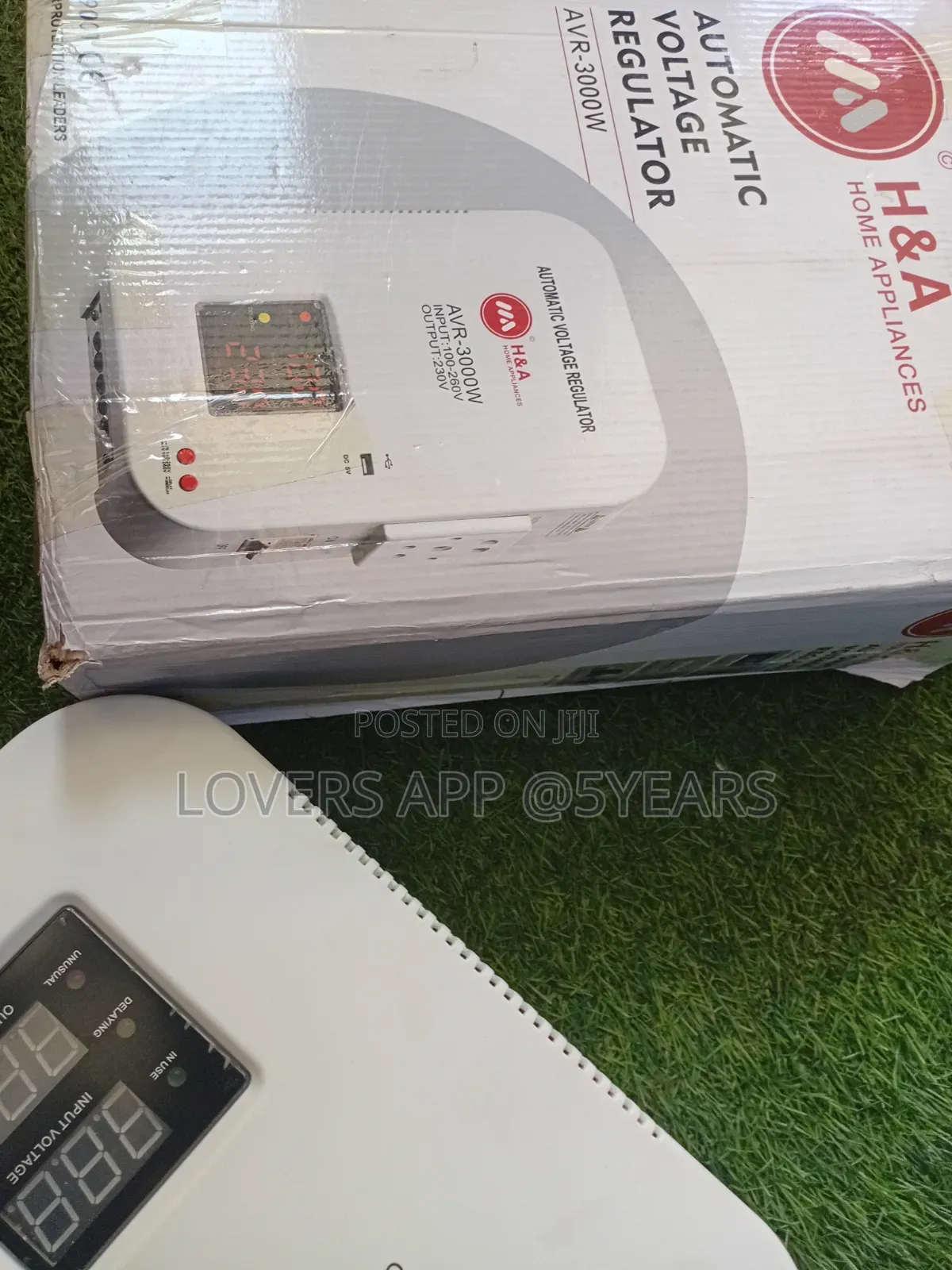 3000W Voltage Protector and Stabilizer Convenient Voltage Regulator