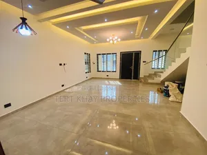 4bdrm Duplex in Dzorwulu for rent