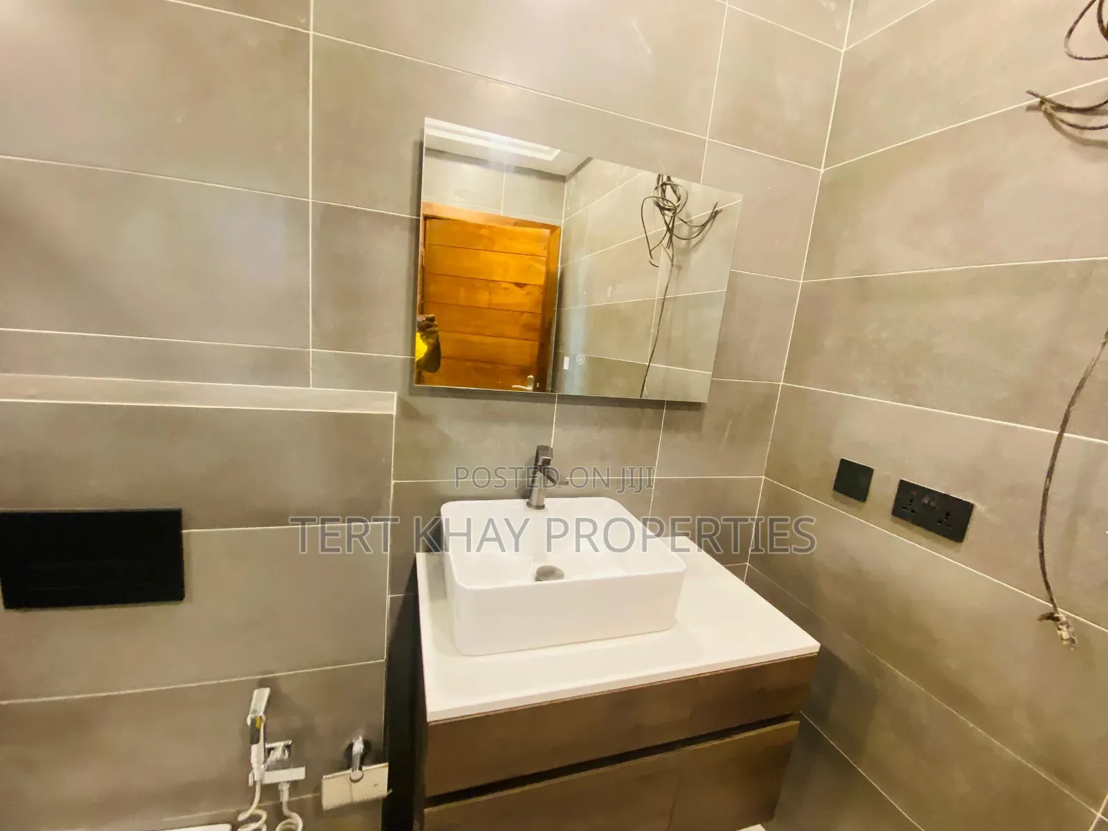 4bdrm Duplex in Dzorwulu for rent