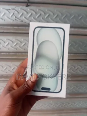 New Apple iPhone 15 128 GB Black