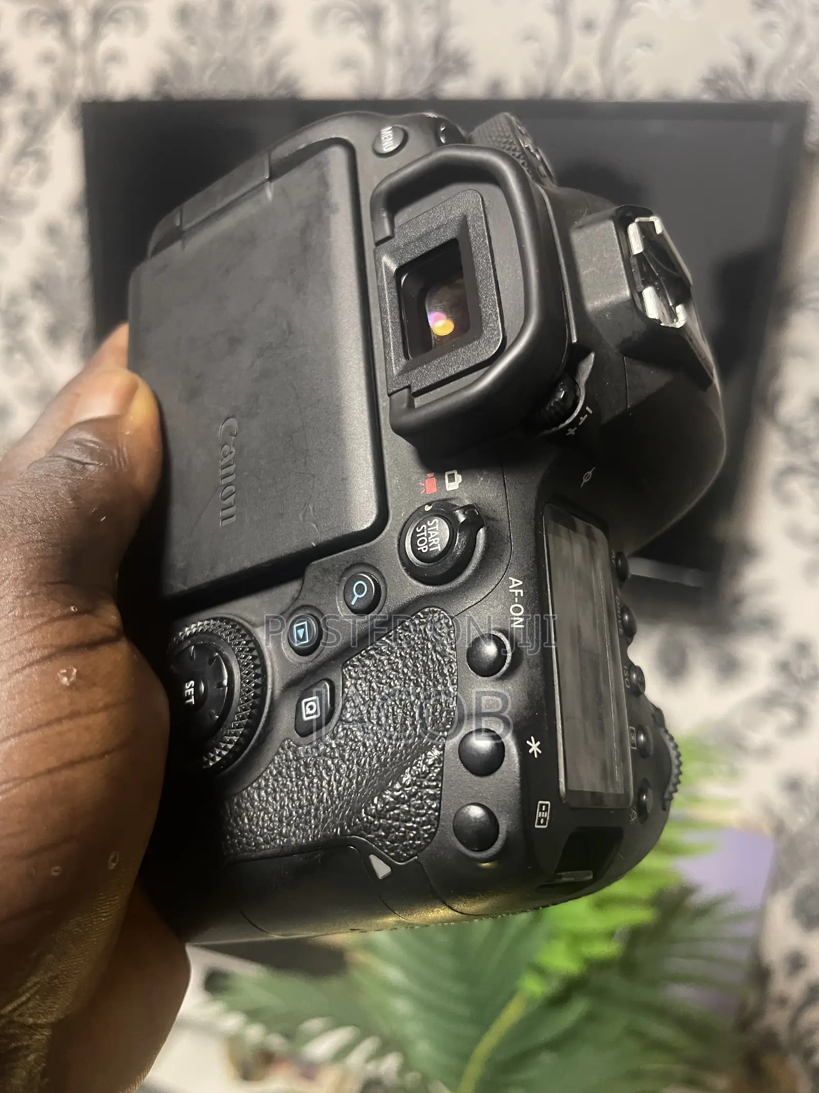 Canon 6D Mark 2