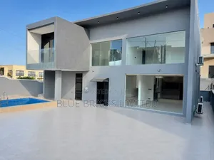 4bdrm House in Lakeside for sale