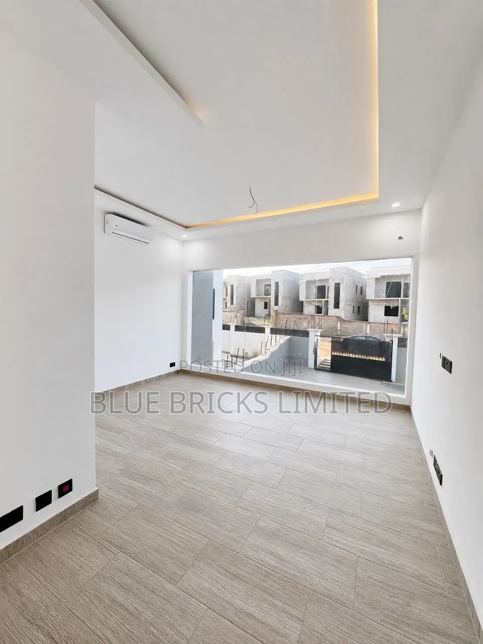 4bdrm House in Lakeside for sale
