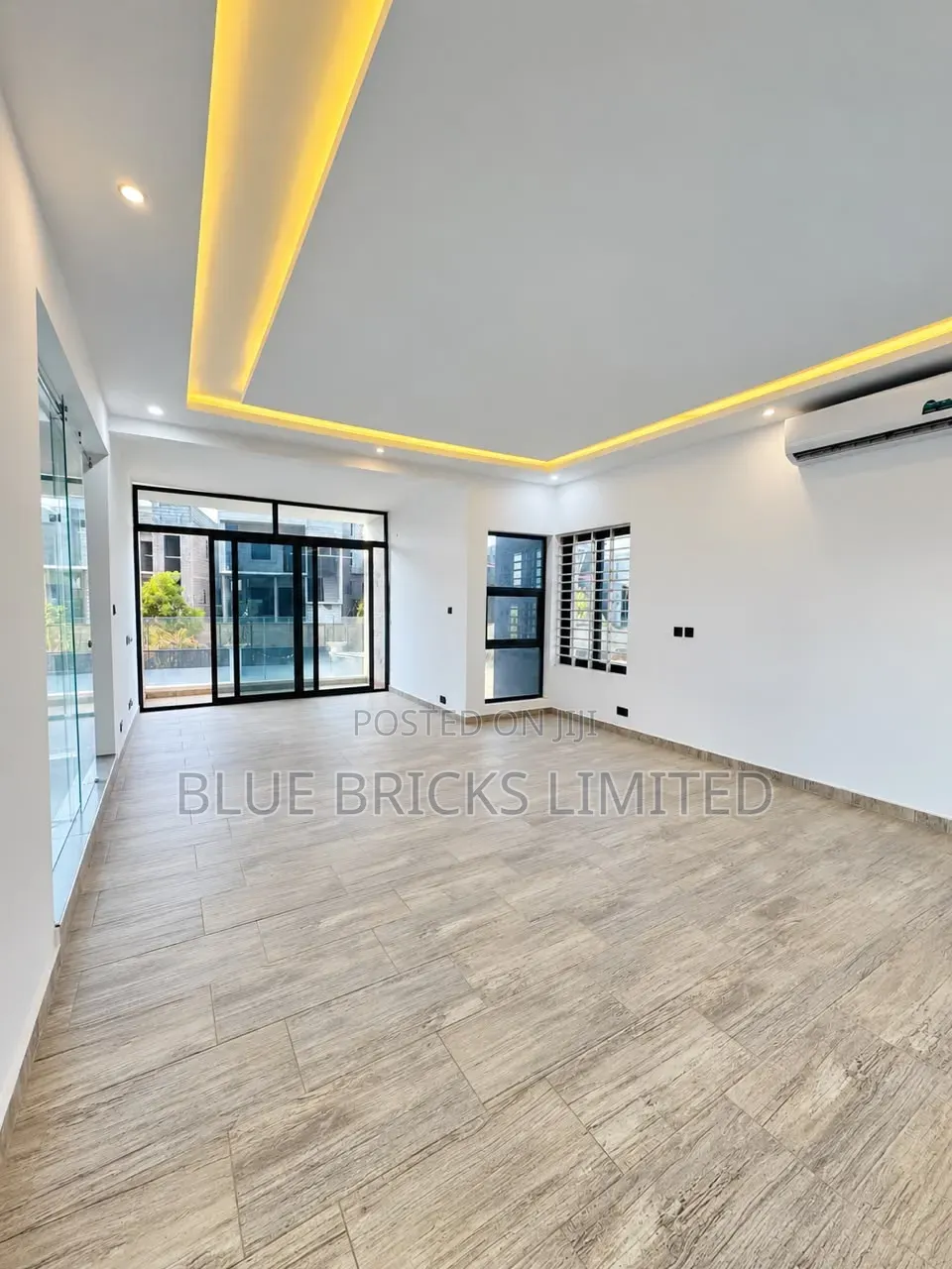 4bdrm House in Lakeside for sale