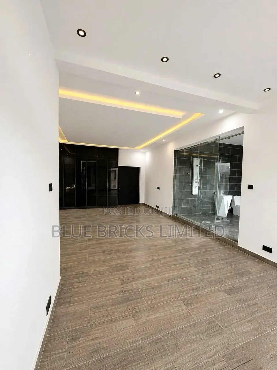 4bdrm House in Lakeside for sale
