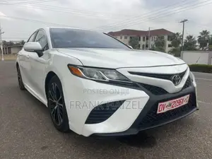 Toyota Camry 2019 White