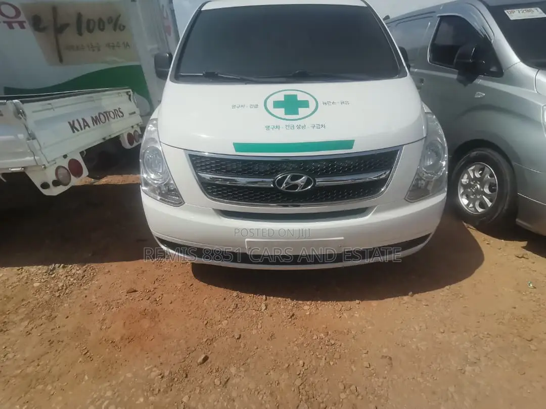 Hyundai Starex 2015 White