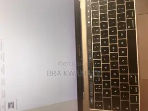 Laptop Apple MacBook Pro 2017 16GB Intel Core i5 SSD 512GB