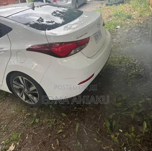 Hyundai Elantra Limited Sedan FWD (1.8L 4cyl 6A) 2016 White