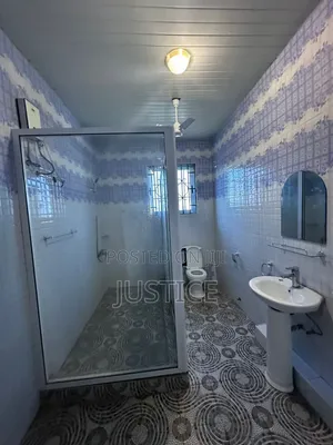 6bdrm House in East Legon, Boundary Road Area for rent