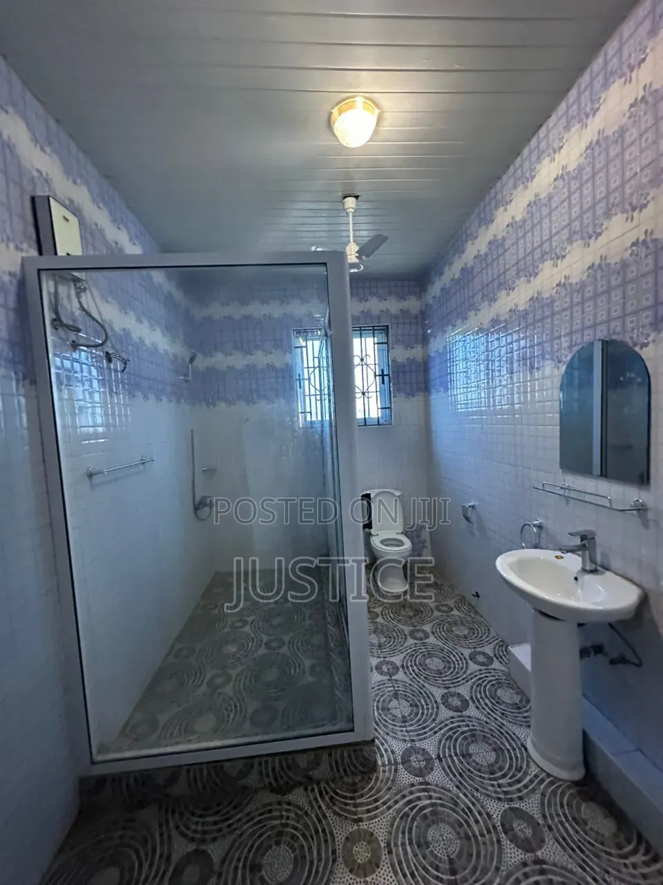 6bdrm House in East Legon, Boundary Road Area for rent