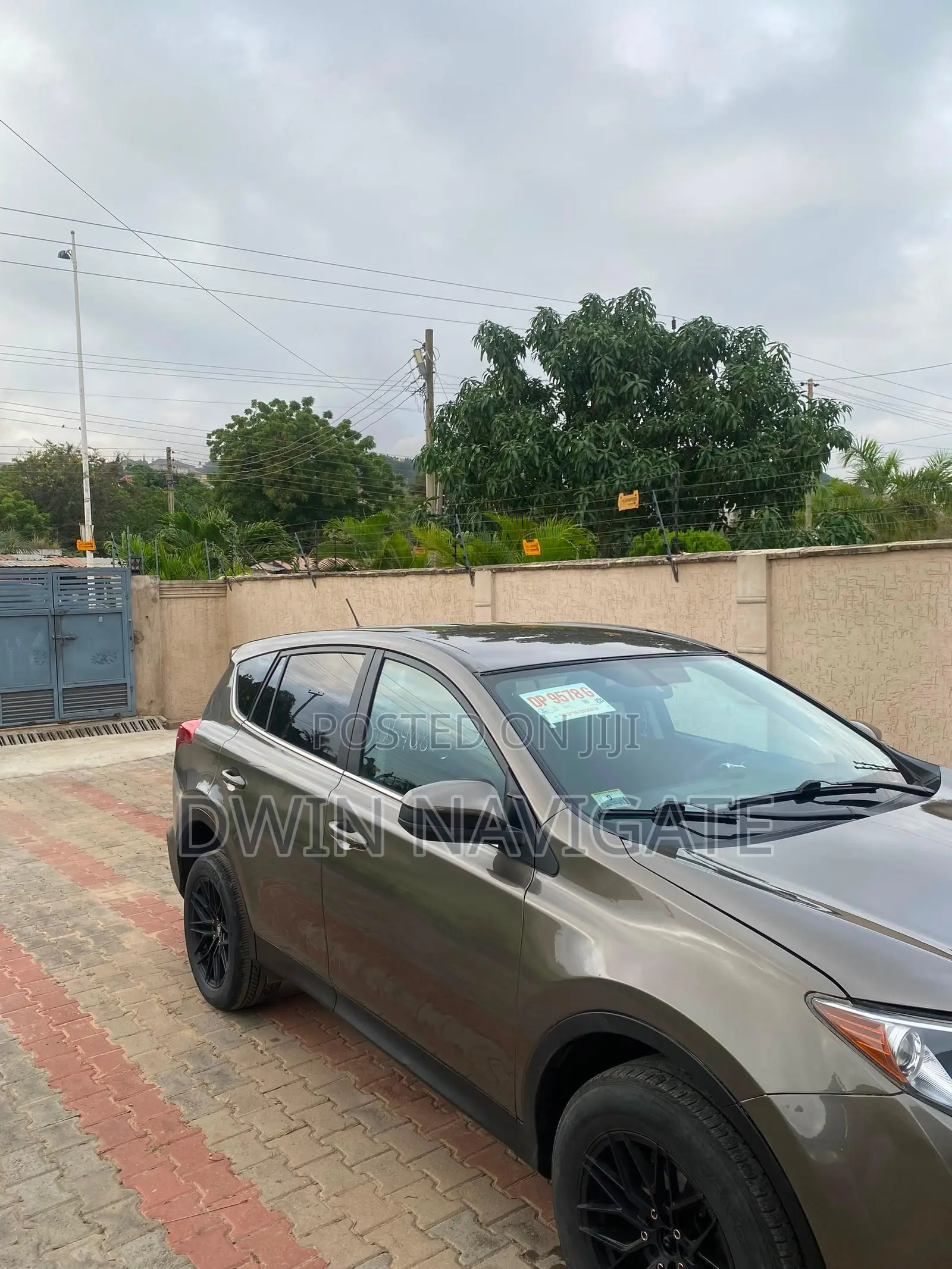 Toyota RAV4 LE AWD (2.5L 4cyl 6A) 2016 Brown