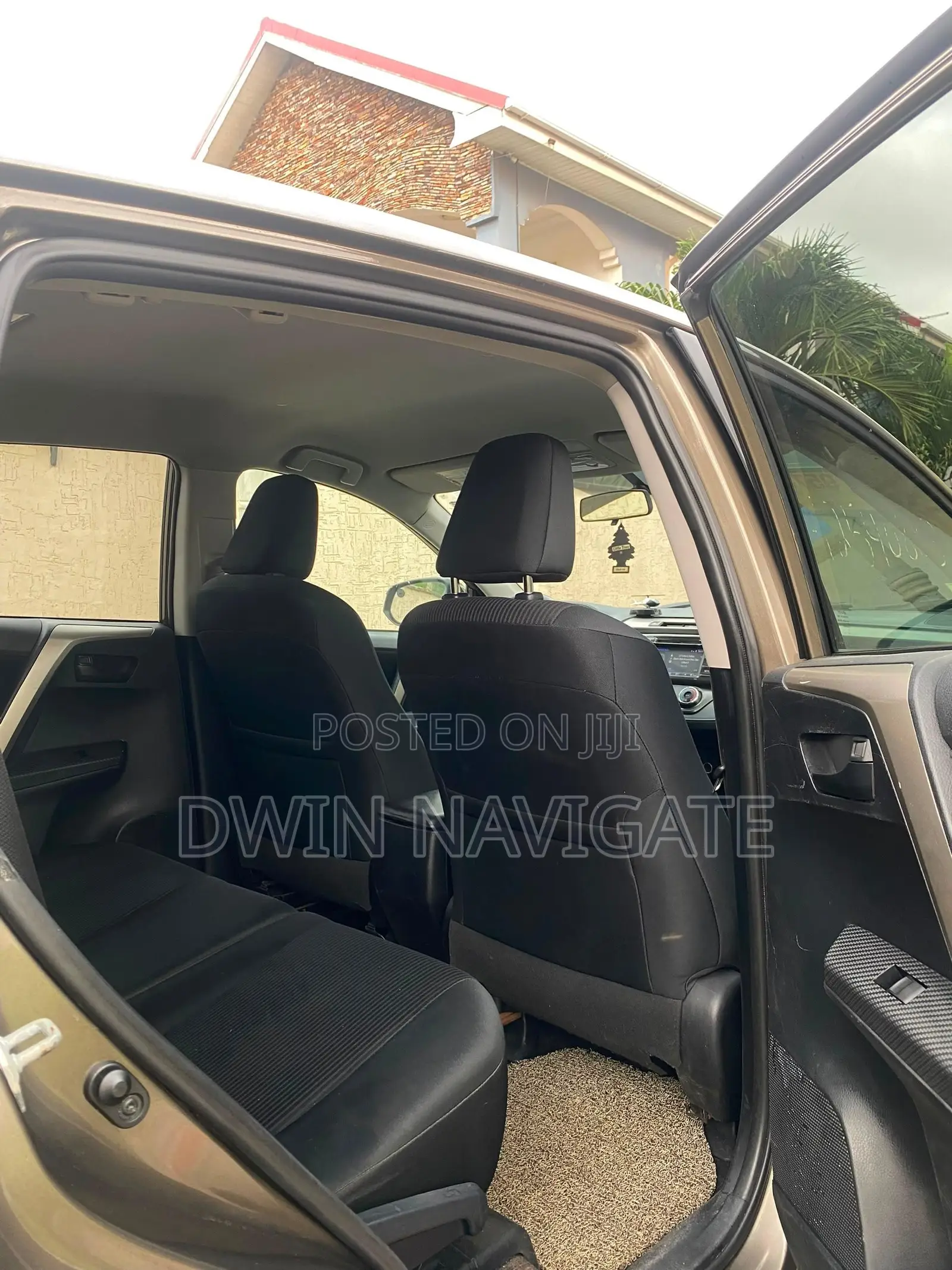 Toyota RAV4 LE AWD (2.5L 4cyl 6A) 2016 Brown