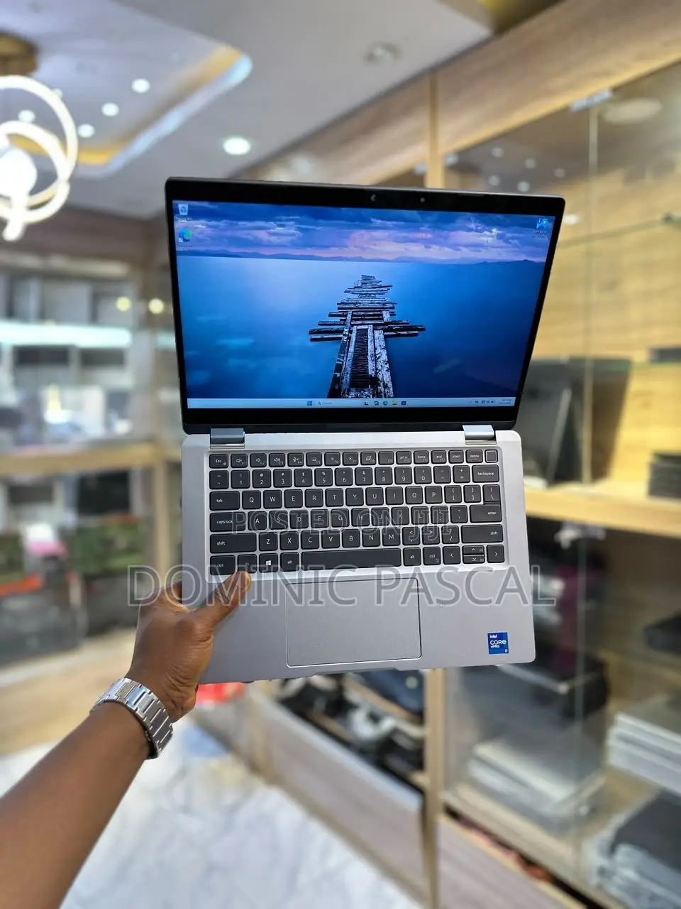 Laptop Dell Latitude 5320 16GB Intel Core i7 SSD 512GB