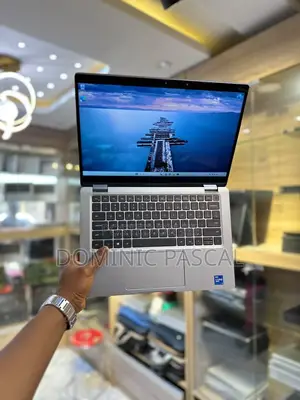 Laptop Dell Latitude 5320 16GB Intel Core i7 SSD 512GB