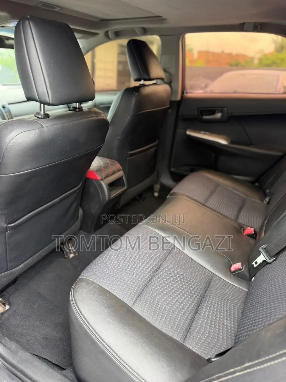 Toyota Camry SE 4dr Sedan (2.5L 4cyl 6A) 2013 Silver