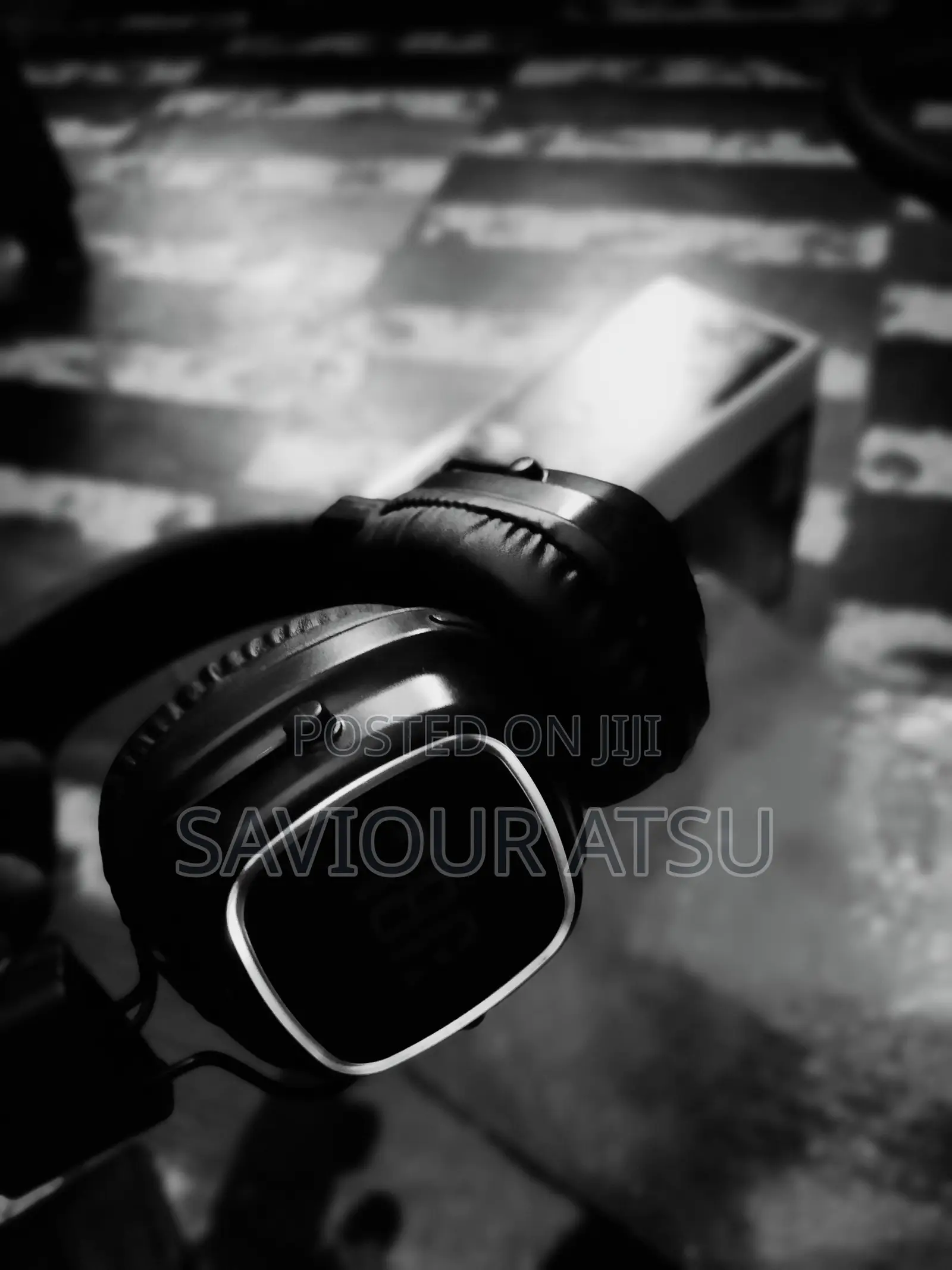 JBL/Bluetooth/Fm/Sd Card/Handsfree/Chargeable Headset