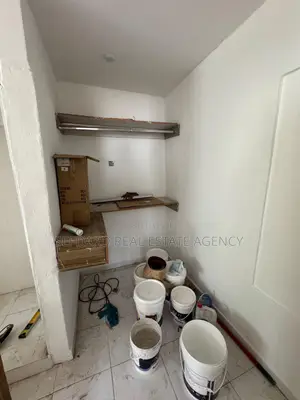 4bdrm House in Sefdard Properties, Achimota for rent