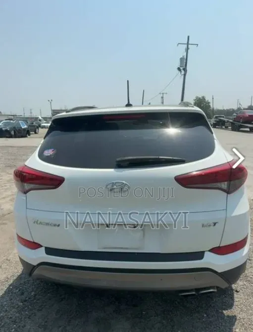 Hyundai Tucson 2017 White