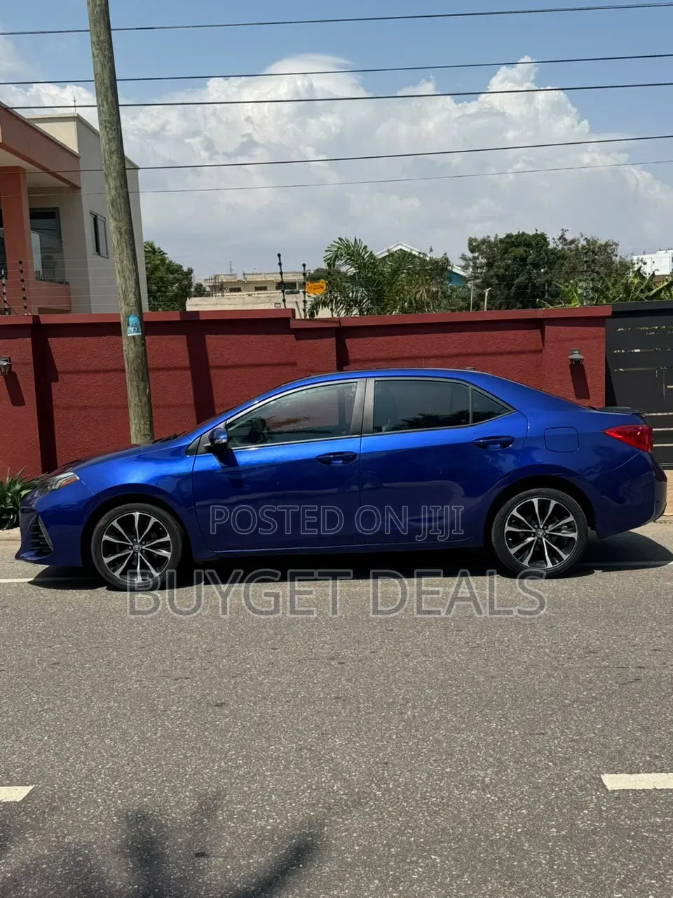 Toyota Corolla XSE 4dr Sedan (1.8L 4cyl CVT) 2017 Blue