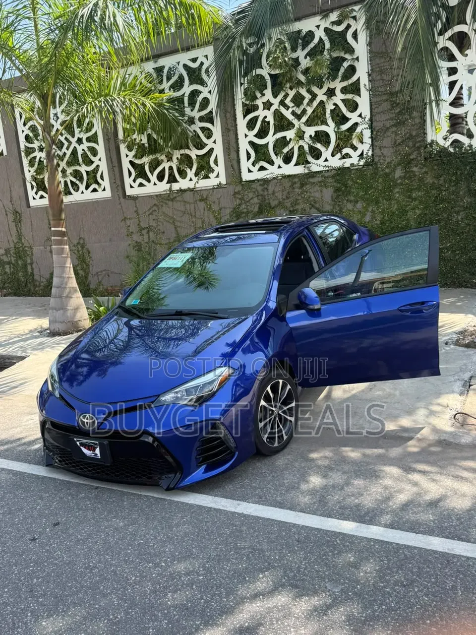 Toyota Corolla XSE 4dr Sedan (1.8L 4cyl CVT) 2017 Blue